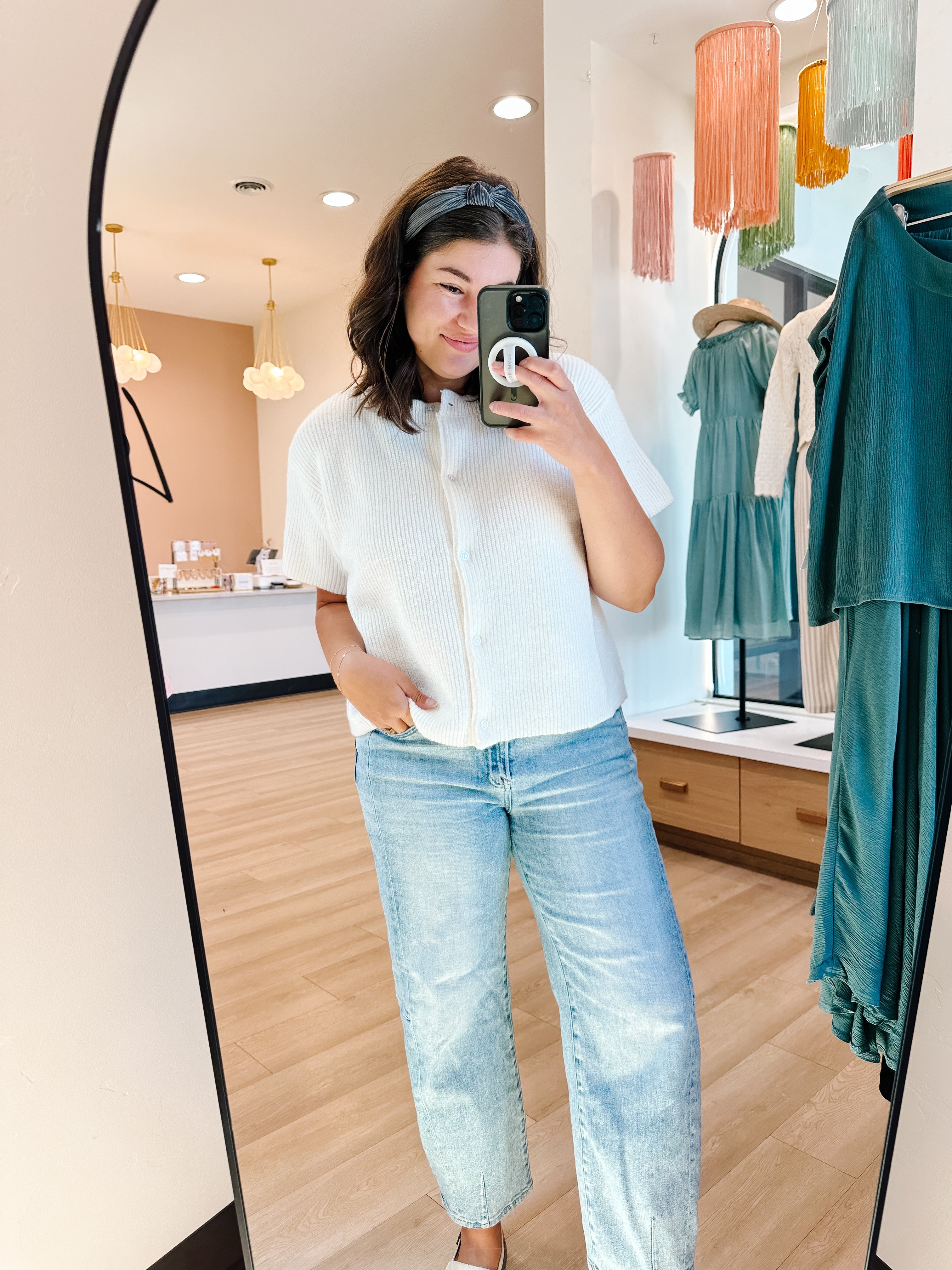 Alina Short Sleeve Cardigan In Cream