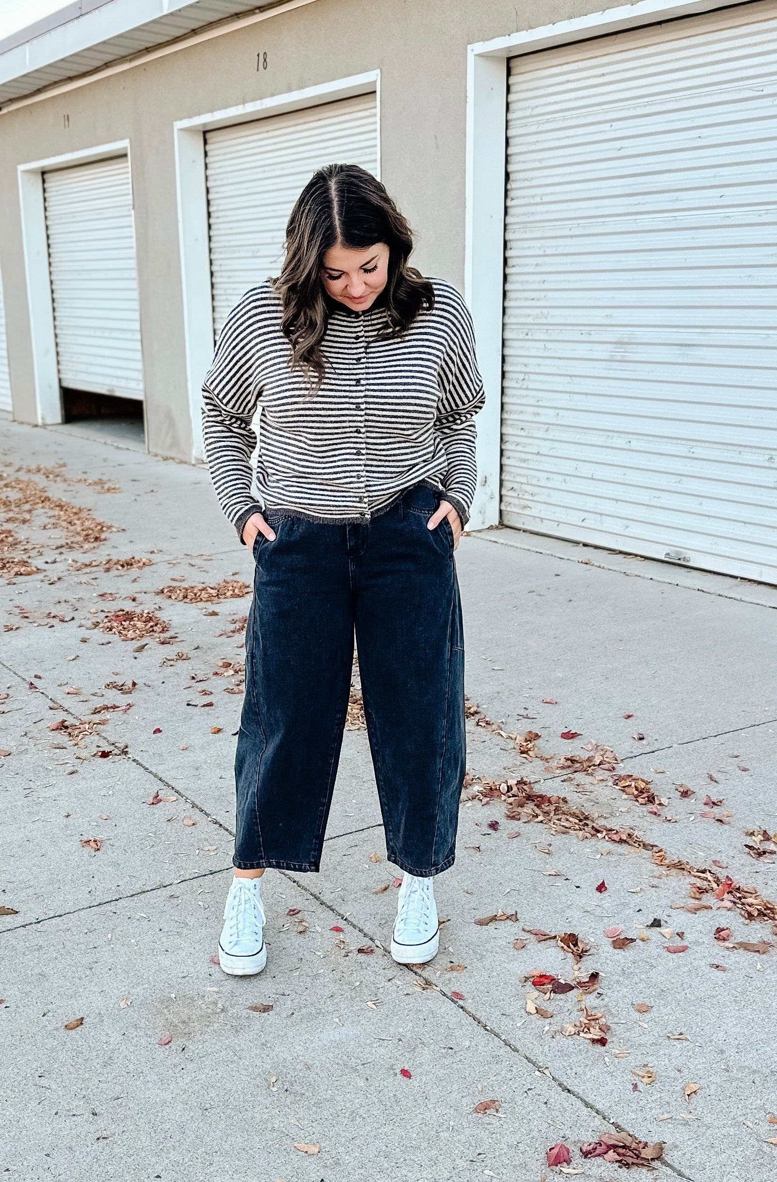 Henry Barrel Jeans in Black