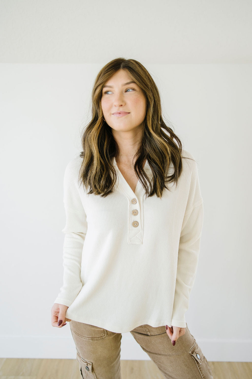 DOORBUSTER: Nova Buttoned V Neck in Cream
